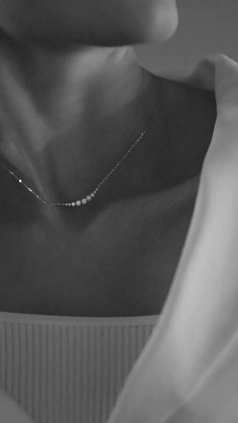 9 Round Sones Necklace Silver