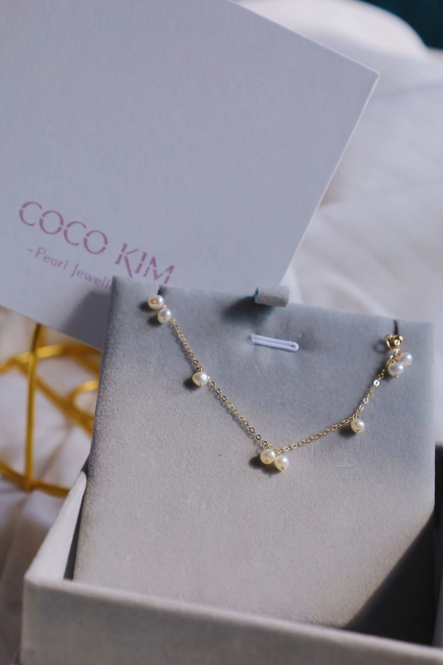 Embellished Series Classic Three Pearls Bracelet