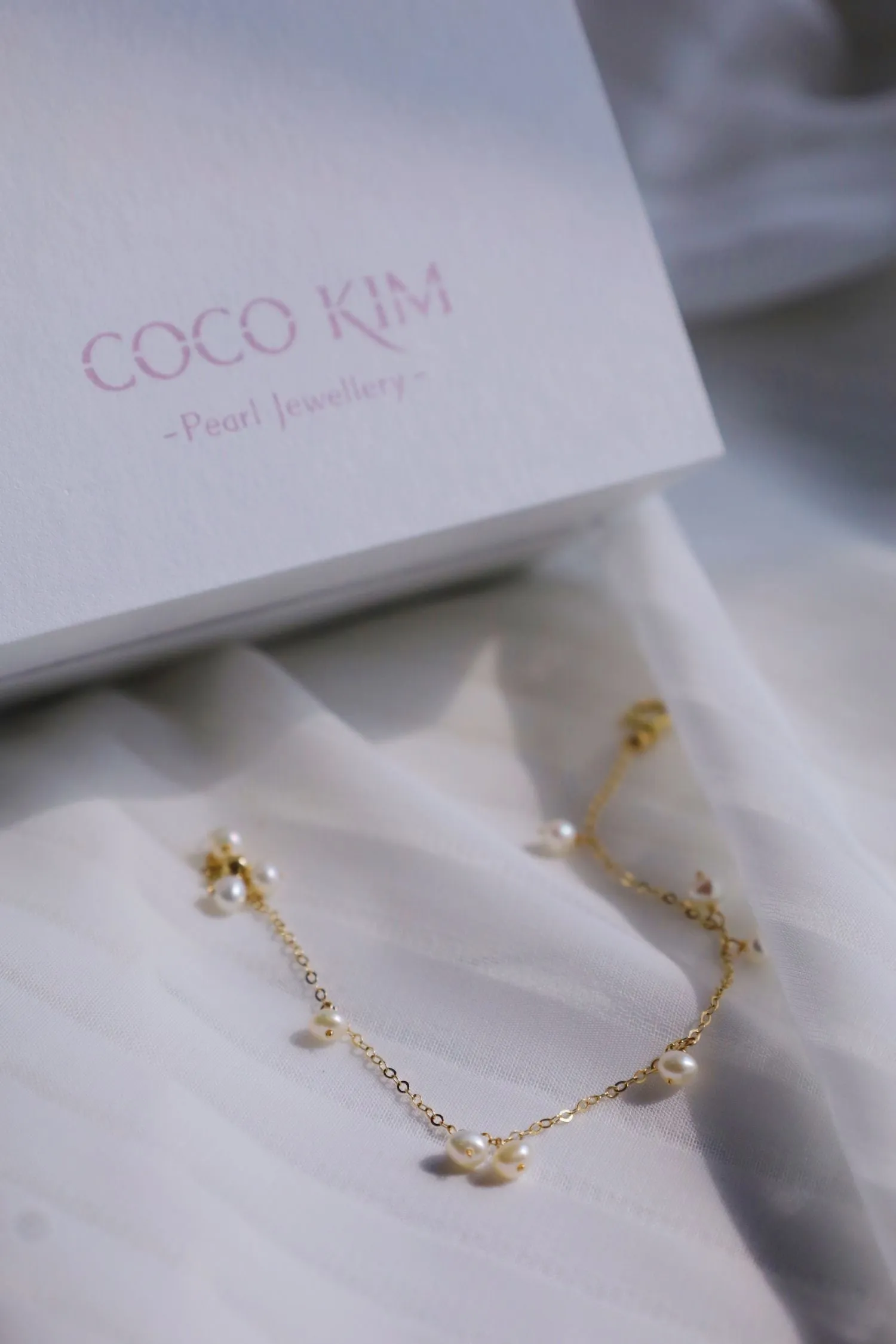 Embellished Series Classic Three Pearls Bracelet