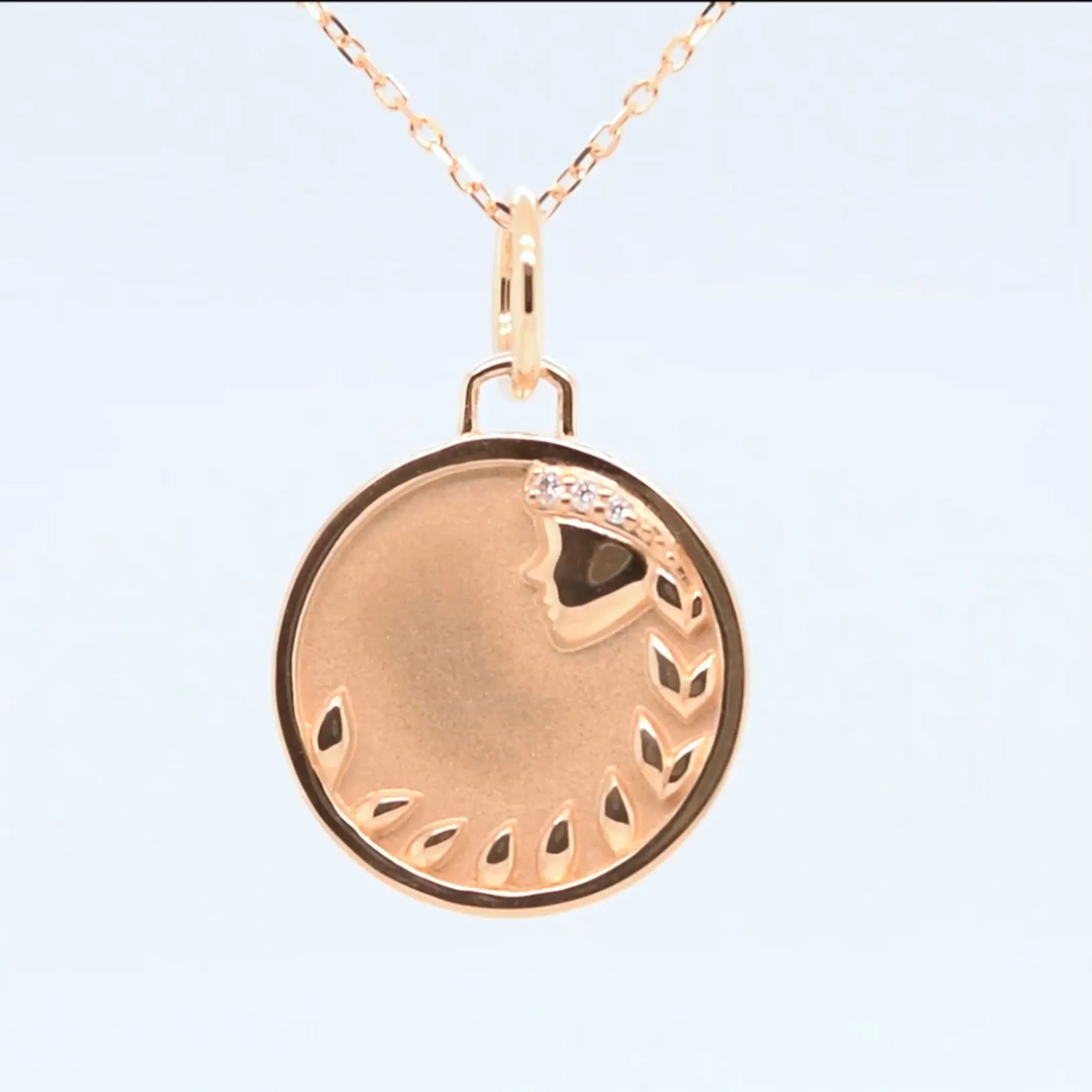 Mini "Virgo" 18K Gold Charm with Diamonds