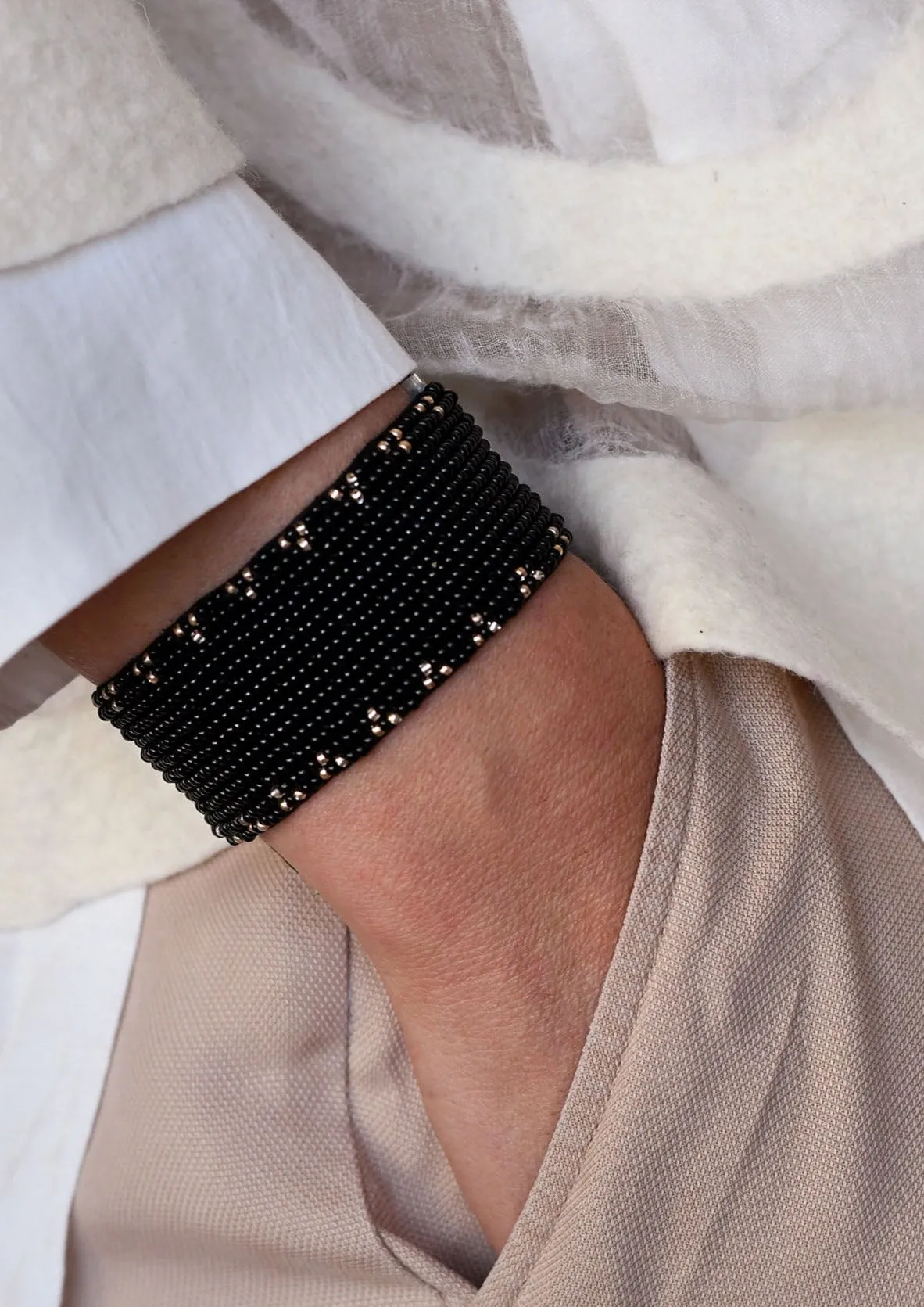 Narrow 3 Dot Triangle Leather Bracelet - BLACK