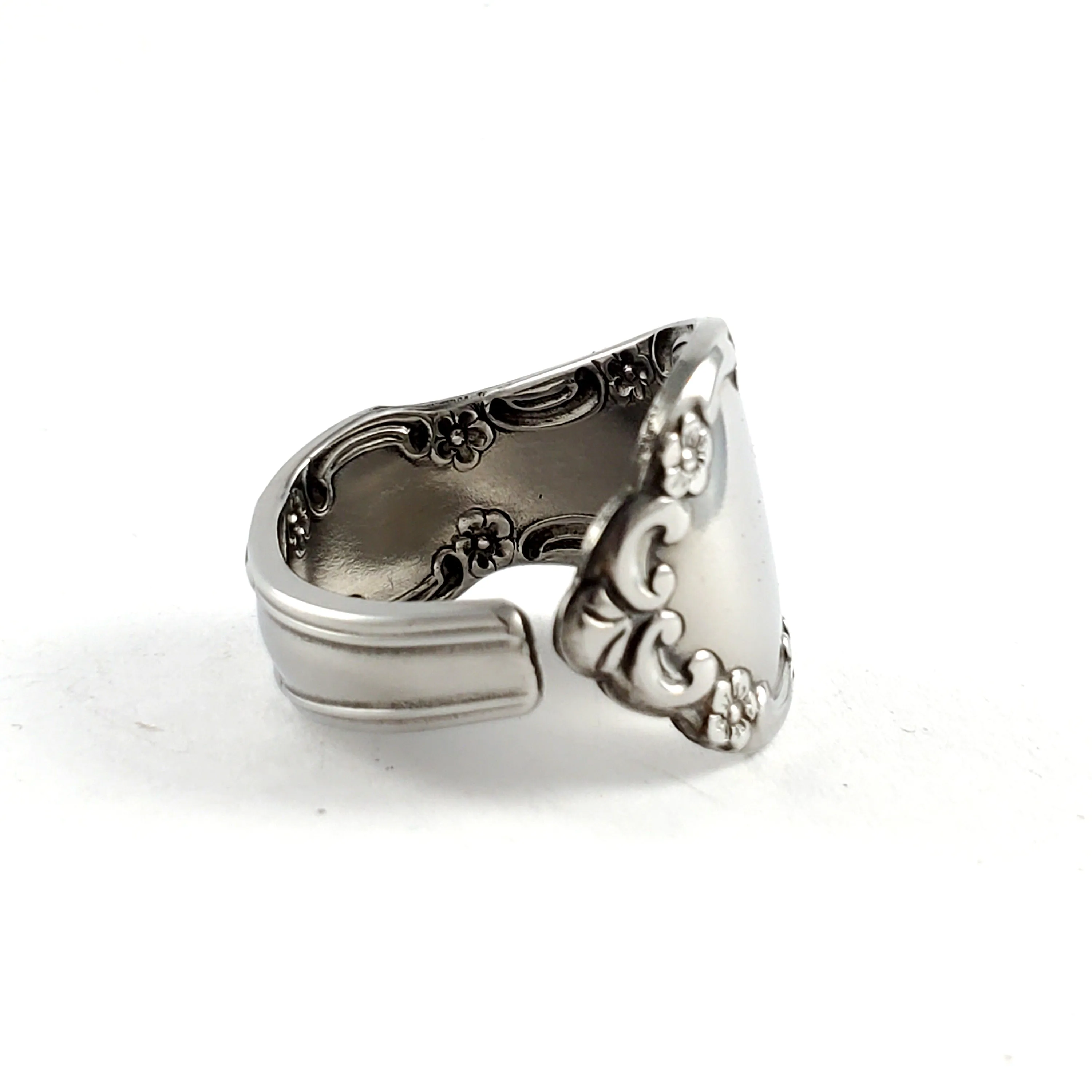 Oneida Mansion Hall Stainless Steel Spoon Ring