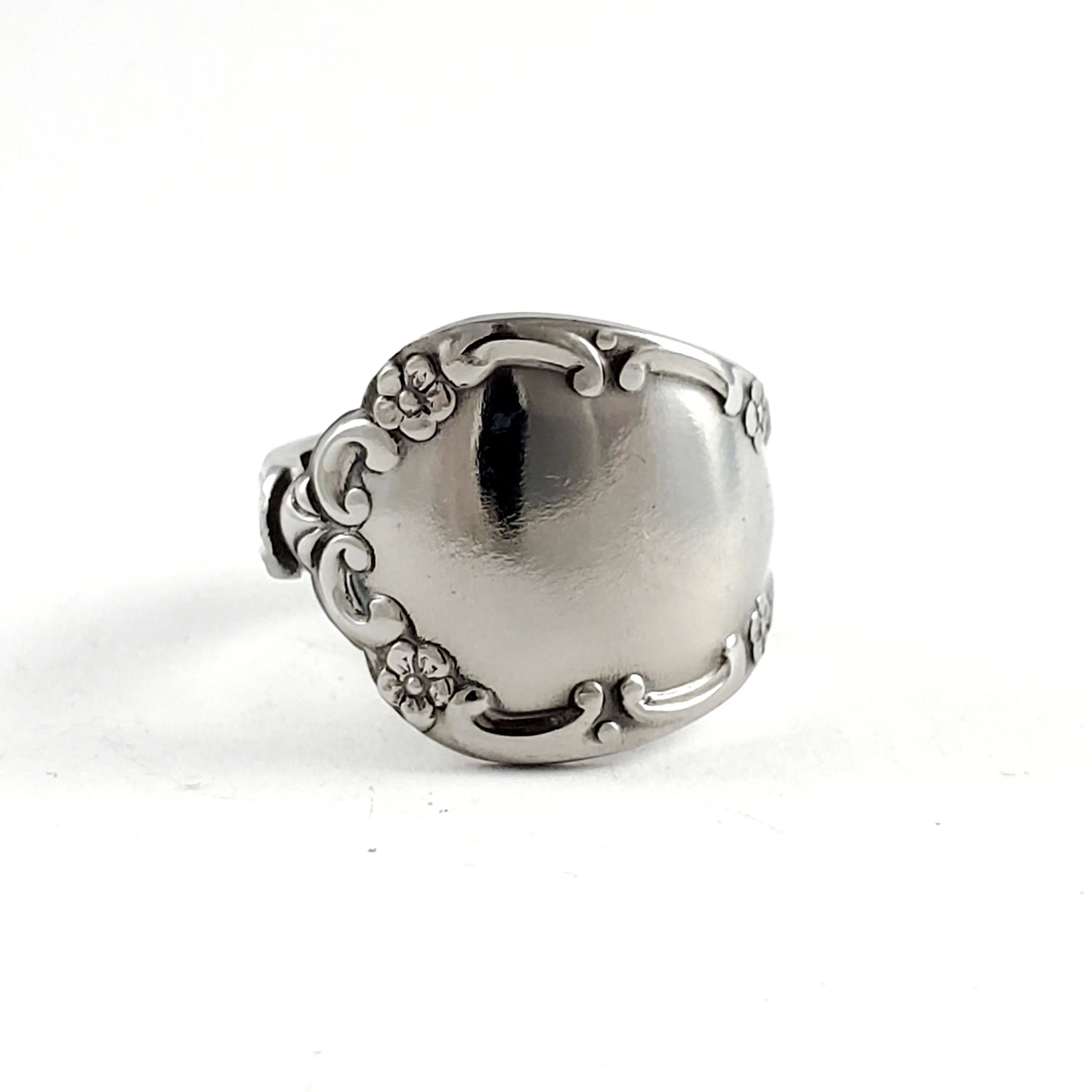 Oneida Mansion Hall Stainless Steel Spoon Ring
