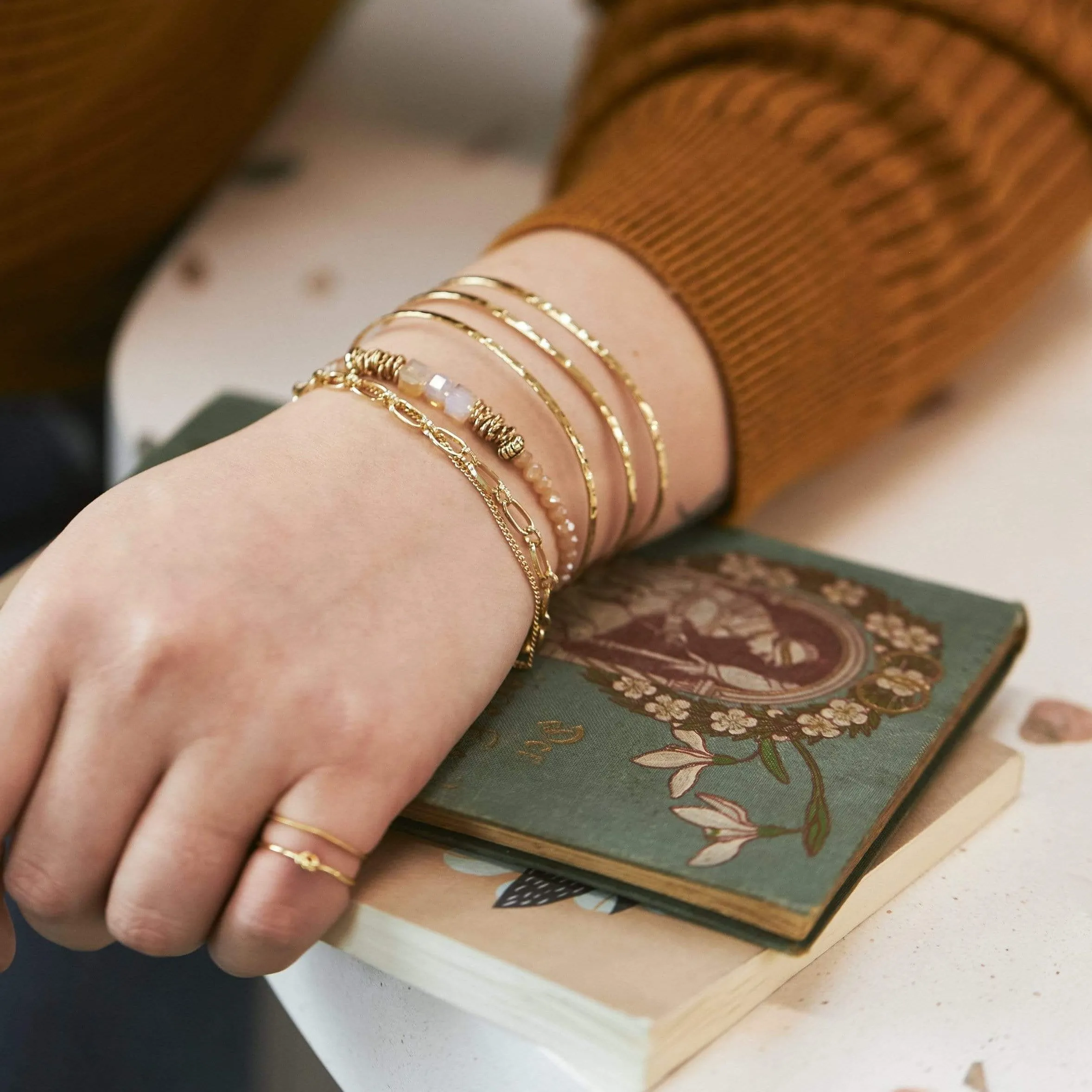 Sayla Hammered Bangle